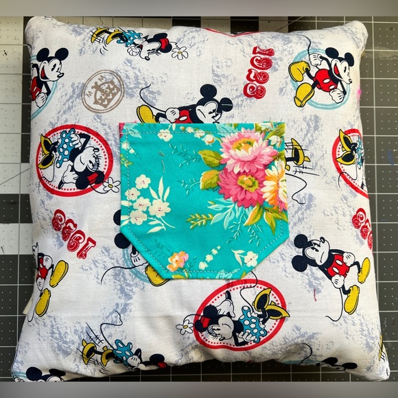 Tooth Fairy Pillow - Mickey and Minnie - Picture 4 of 10